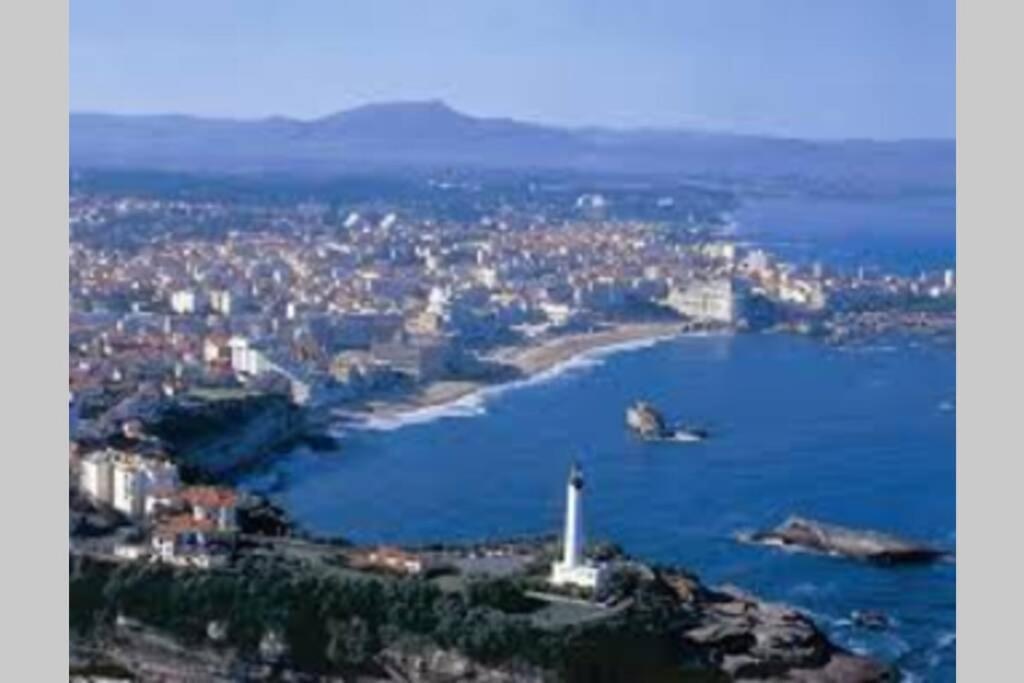 Imperatrice Apartment Biarritz Bagian luar foto